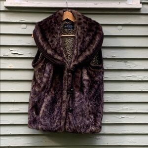 Faux Fur Sleeveless Jacket - Leopard